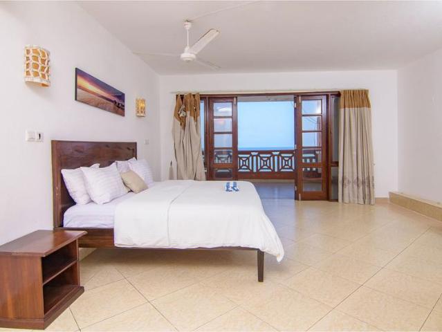 Luxurious Beachfront Living in Shanzu, Kenya 3ke1630
