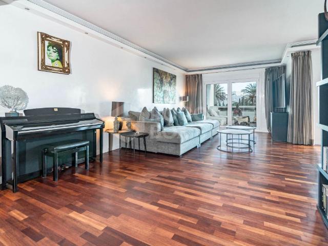 Luxurious Beachside Apartment in Puerto Banus, Marbella