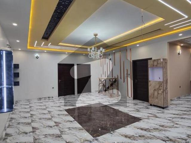 Luxurious brand new 400 sqyds ground + one house for sale in meerut society sector 9a meerut society