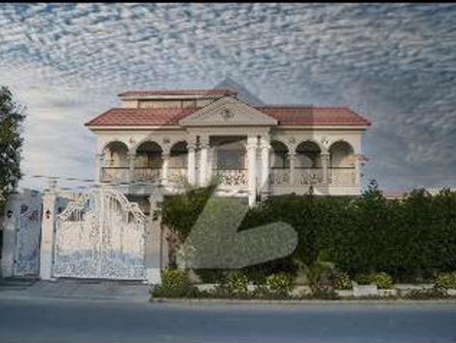 Luxurious Bungalow For Rent DHA Phase 8