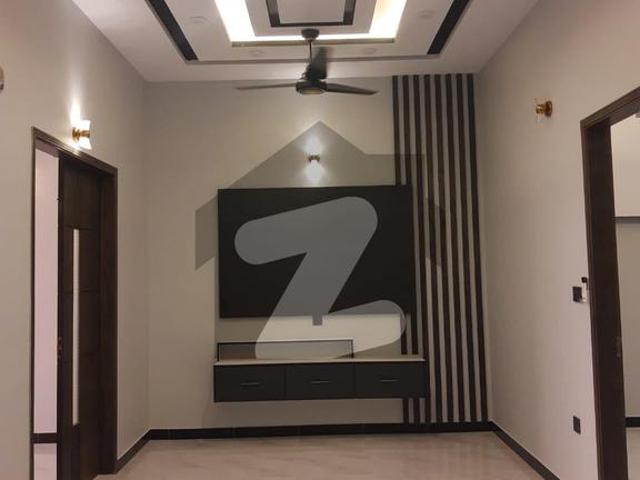 Luxurious bunglow fo sale in prime local of gulshan e maymar sector q