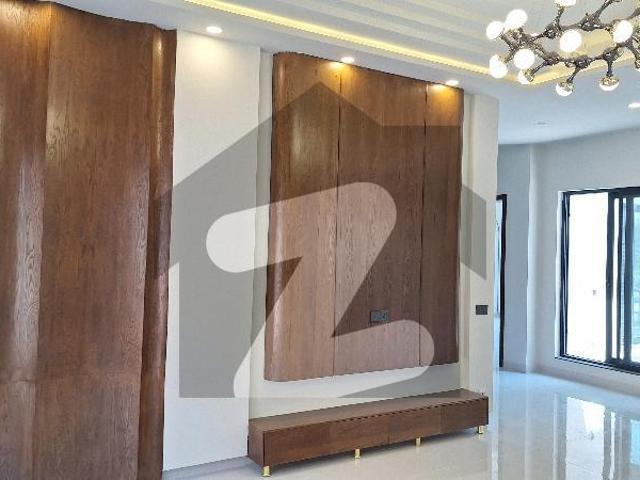 Luxurious Designer Single Unit House DHA Phase 2 Sector B