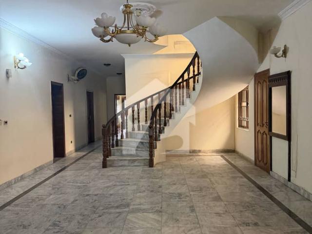 Luxurious F 11 Home with Expansive Lawn, Parking, and Open Views Ideal for Foreigners, House For Rent