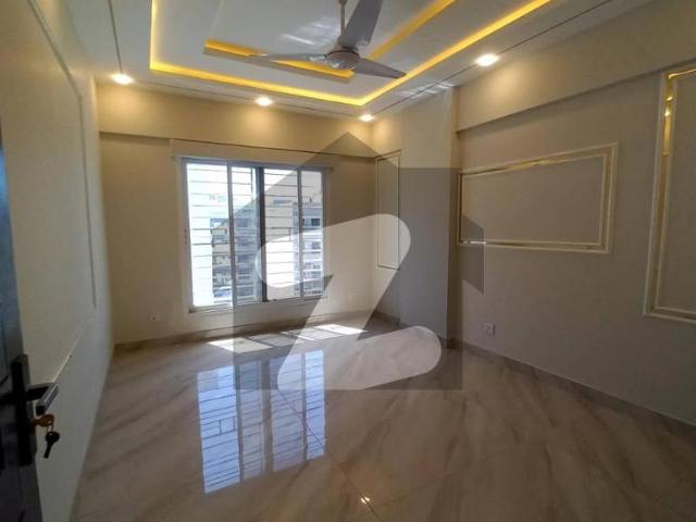 Luxurious fully renovated 1,750 sq ft 3 bedroom apartment for rent in bukhari commercial, dha phase 6, karachi bukhari commercial area
