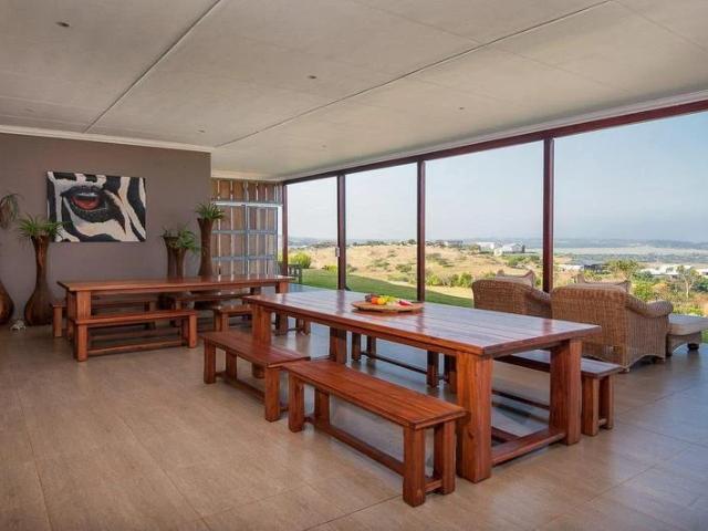 Luxurious Home offering a Contemporary Farm Lifestyle and Outstanding Views!