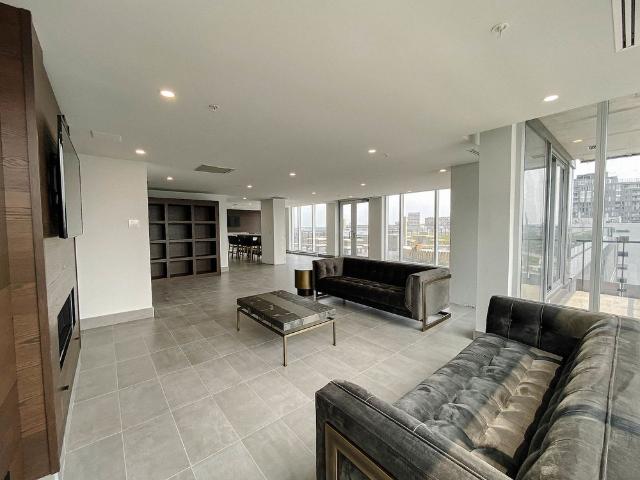 Luxurious high rise apartments located in the Old Port of Montreal
