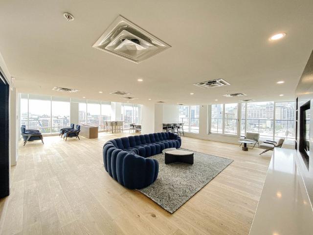 Luxurious high rise apartments located in the Old Port of Montreal