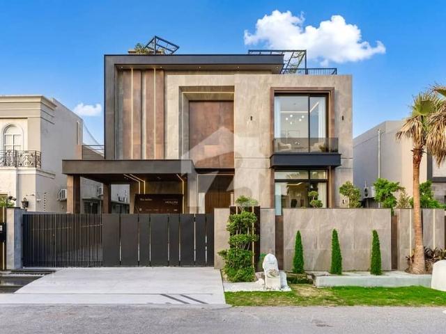 Luxurious One Kanal House Fully Furnished Full Basement House for Sale In DHA Ready to Move In
