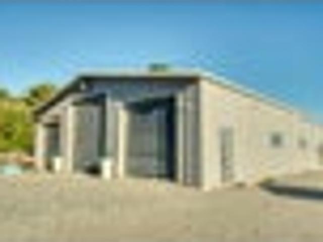 Luxurious Lifestyle with Landmark Garage