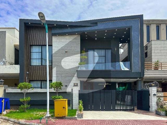 Luxurious Modern Designer House Bahria Greens Overseas Enclave Sector 7
