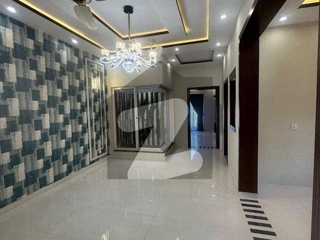 Luxurious New Built 3 Marla House