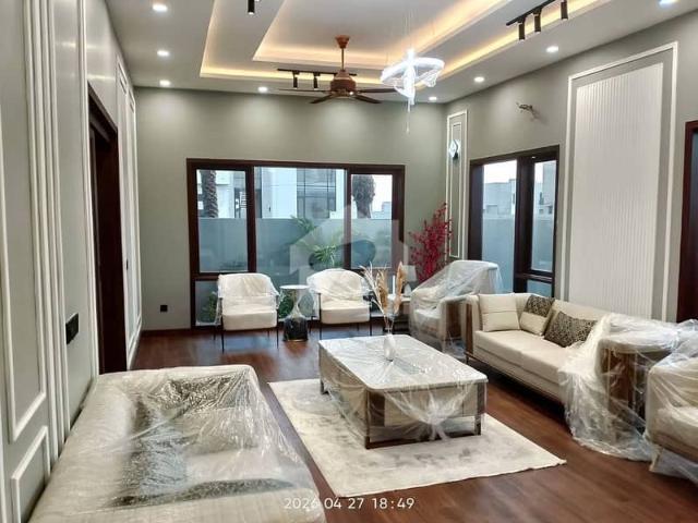 Luxurious Penthouse For Rent In Dha Phase 5 With Servant Quarter