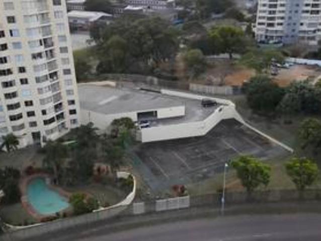 luxurious penthouse with panaromic s.