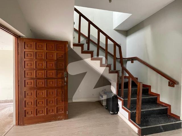 Luxurious Two Kanal Villa With An Impressive 8000 Sqft Area Covered Available For Sale At Bani Gala Top Class Location, Just Buy and Enjoy your Life Bani Gala