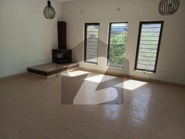 Luxurious Upper Portion For Rent In F 8 Margalla Facing | 1000 Sq. Yards