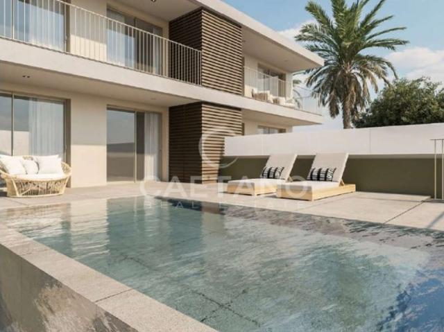 Luxurious Villa T3 Torrinha Bay, Contemporary Living Overlooking the Bay of Funchal