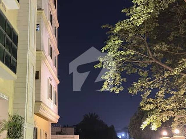 Luxuriously Furnished 2 Bed Ground Floor Flat for Rent 1200 Sq Ft with Full Amenities