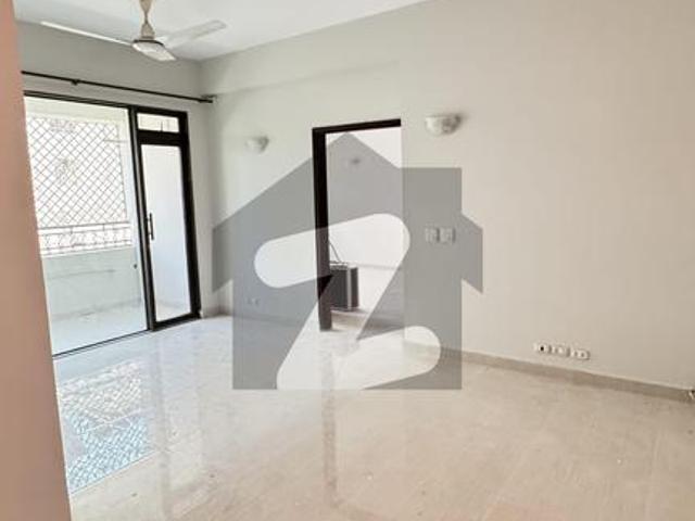 Luxury 3 Bed Apartment For Rent In Park Avenue, F 11 Markaz | 2700 Sq Ft | Prime Location F 11
