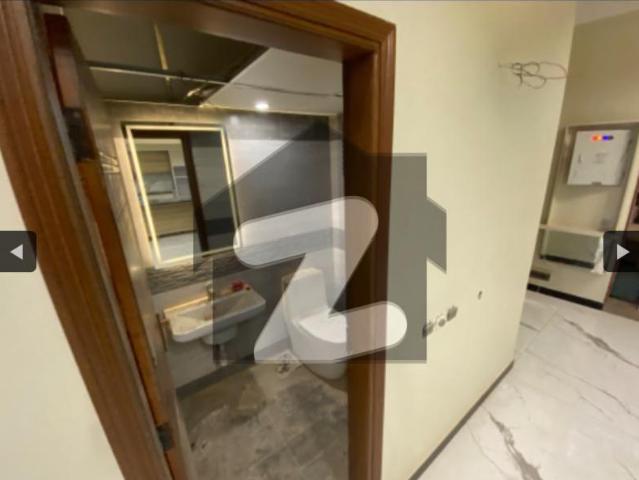 Luxury 3 Bed DD Apartment for Rent in Zamzam Tower Civil Lines Clifton West Open With Roof Civil Lines