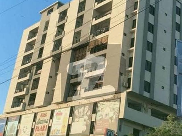 Luxury 3 Bed DD Extra Lounge Prime Location In Block F