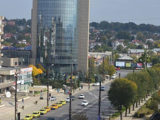 Luxury 3 rooms apartment for rent Iasi Civic Center