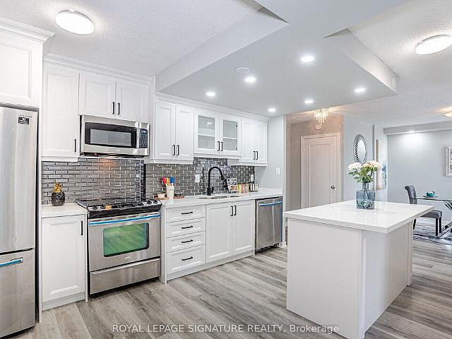 Luxury 3br, 2ba Condo: Your Oasis In Vibrant Etobicoke!