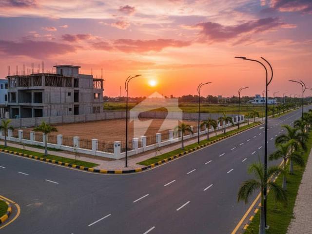 Luxury 1000 Yards Plot For Sale 15th Street, DHA Phase VI | Prime Location |