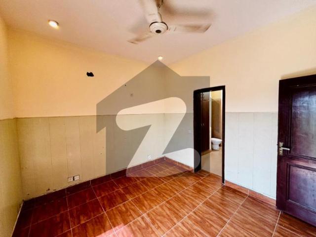 Luxury 10 Marla 4 Bed Modern House for Rent in Prime Location Defence Raya