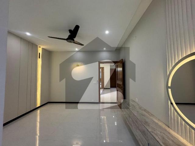 Luxury 10 Marla Brand New House For Sale Top City 1