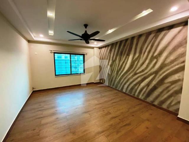 Luxury 12 Marla 2nd Floor Apartment For Rent Askari 10, Sector S