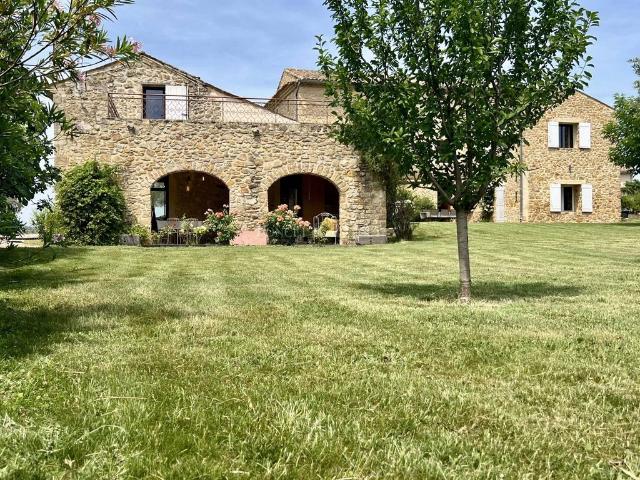 Luxury 14 pièces Farmhouse en vente Goudargues, France
