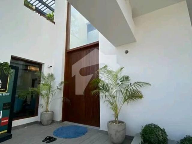 Luxury 150 sq yd independent bungalow for rent in dha phase 8, karachi