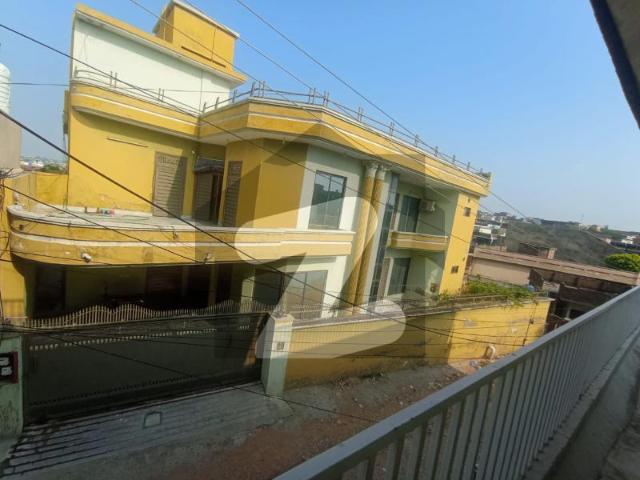 Luxury 17 Marla 272 Sq. Yards Double Storey House with Basement Quaid e Azam Colony, Rawalpindi Quaid e Azam Colony