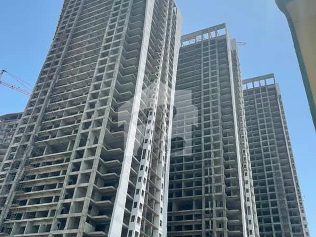 Luxury 1 Bed Apartment For Sale In HIGHLIFE 1