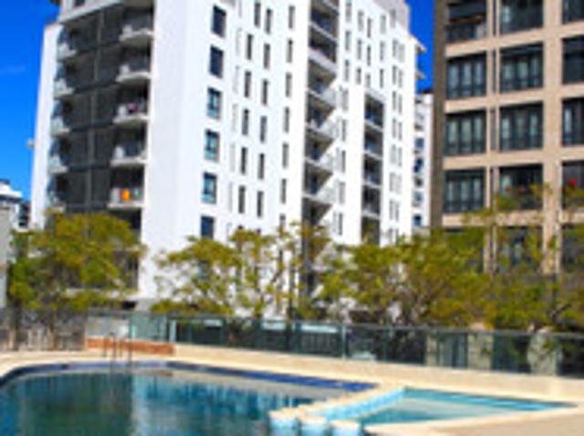 Luxury 1 bedroom apartment with balcony and pool
