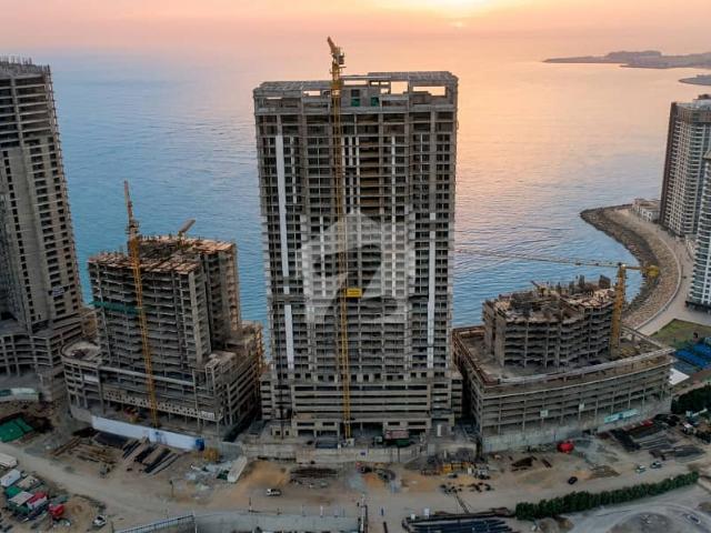 Luxury 1 Bedroom Apartment With Panoramic Marina View | Gold Crest DHA 8