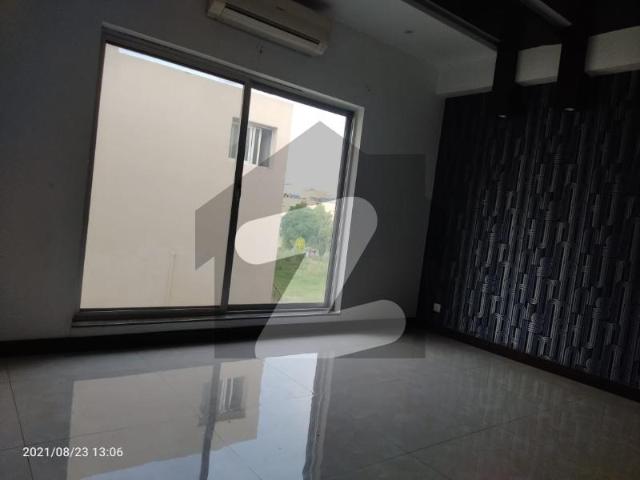 Luxury 1 Kanal Bungalow For Rent In DHA Phase 5
