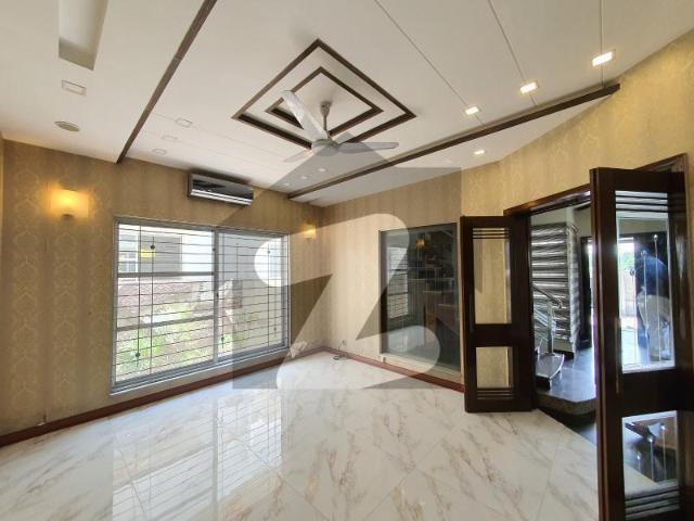 Luxury 1 Kanal Bungalow For Rent In DHA Phase 6