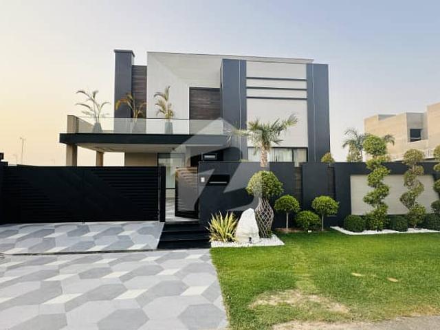 Luxury 1 Kanal Fully Furnished 5 Bedroom House For Sale In DHA Phase 7 At A Prime Location