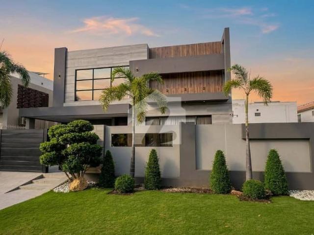 Luxury 1 KANAL House for Sale in DHA Phase 7, Lahore. Low price property for investment