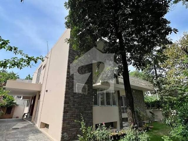 Luxury 1 Kanal House For Rent In F 6 Islamabad | 5 Bedrooms | Peaceful Location