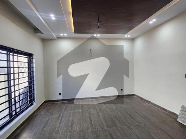 Luxury 1 kanal l House For Rent Awt Phase 2, Lahore AWT Phase 2