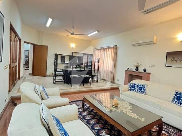 Luxury 1 Kanal Portion Fully Furnished Available For Rent In F 11 Islamabad