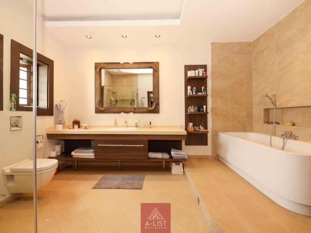 Luxury 2 units in 1 Compound 4&5 Bedroom Maisonette on 1 acre