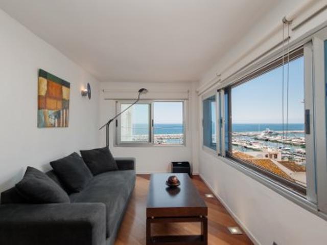 Luxury 2 bedroom beachside townhouse in Marbella with sea views, jacuzzi & private garage