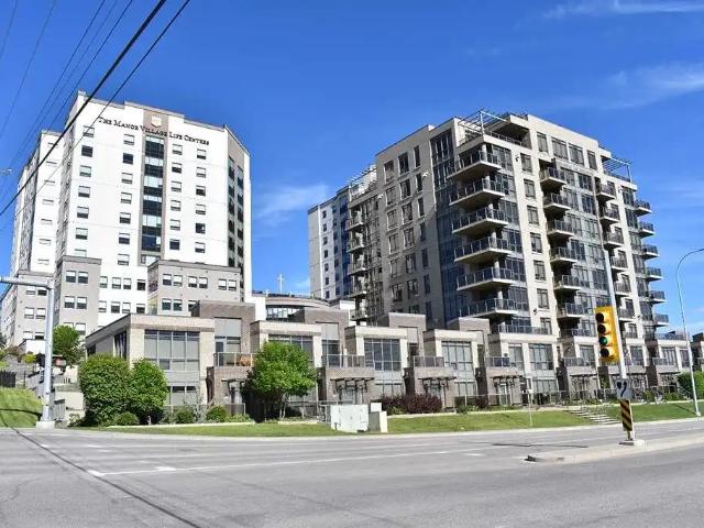 Luxury 2 beds 3 baths condo/townhouse near Fish Creek LRT station
