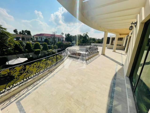 Luxury 2 Kanal Bungalow For Rent In DHA Phase 2