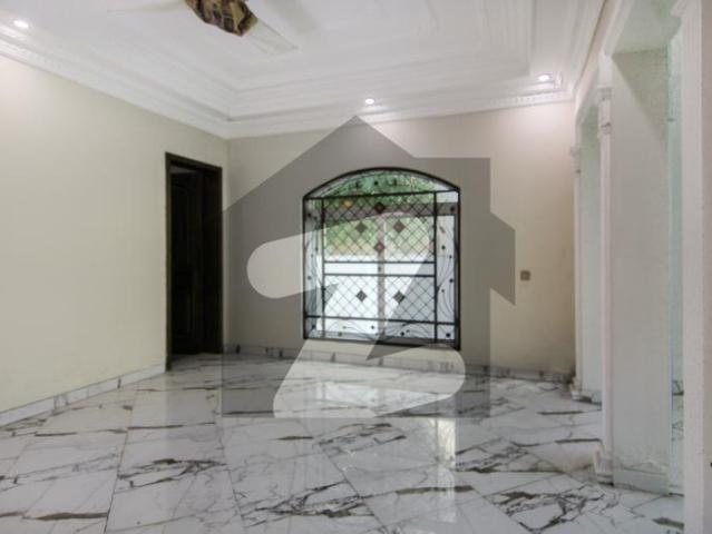 Luxury 2 Kanal Bungalow For Rent In DHA Phase 2