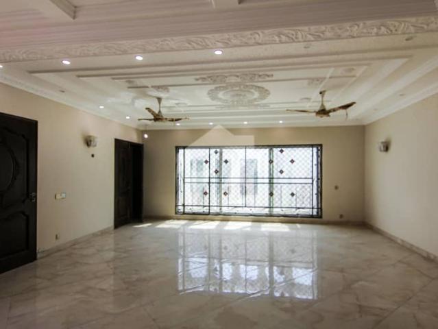 Luxury 2 Kanal Bungalow For Rent In DHA Phase 2
