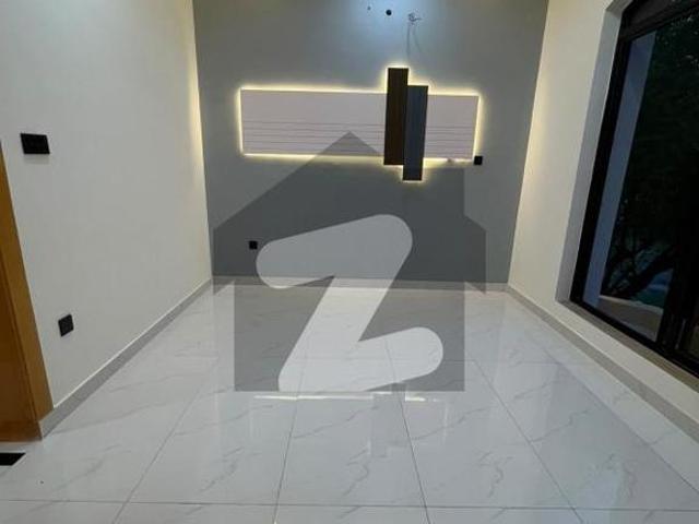 Luxury 7 Marla House for Sale | 5 Master Bedrooms | Beautiful Rooftop Sitting Bahria Town Phase 8 Safari Valley